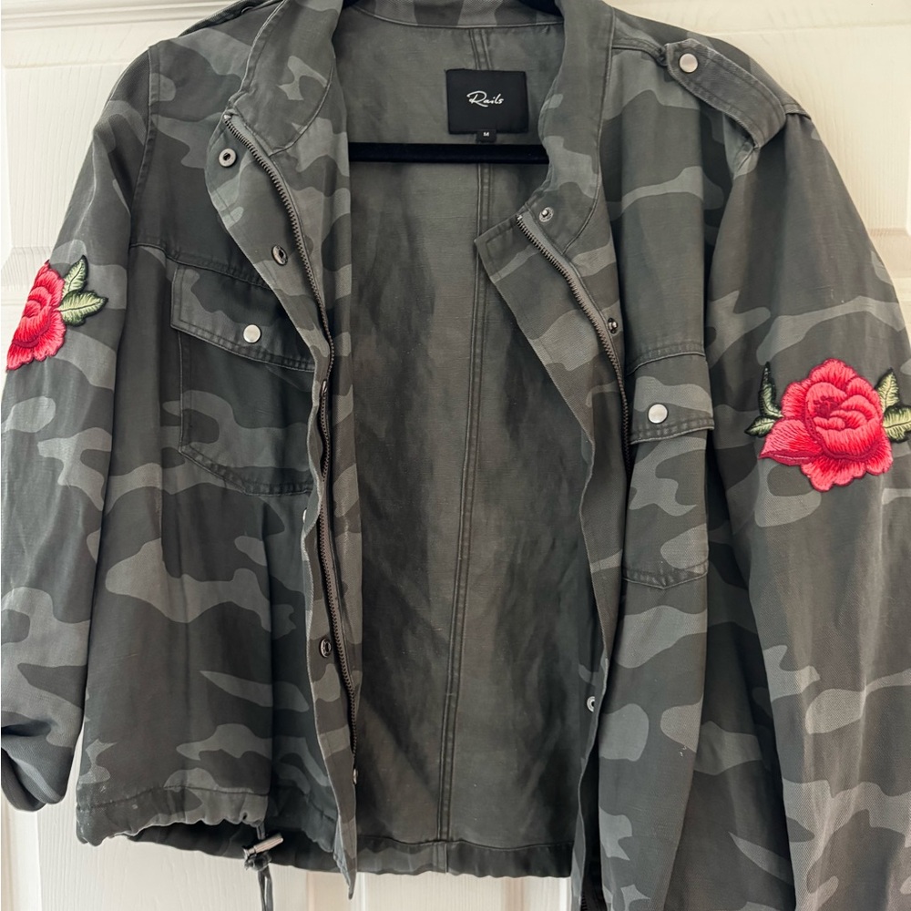 ROLLA'S Women's Camouflage Jacket with Rose Embroidery